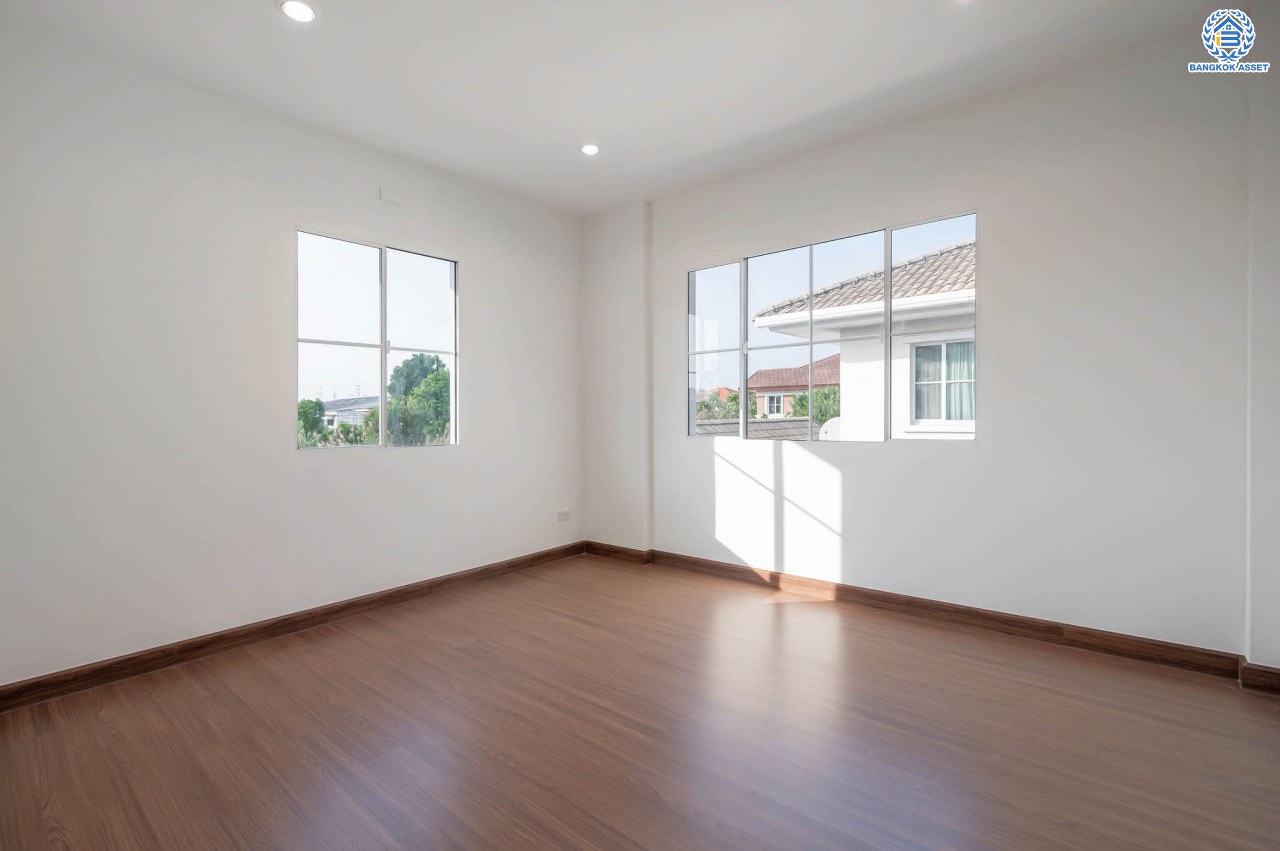 บ้านมือสองตกแต่งใหม่ แบรนด์ LH โครงการ ชัยพฤกษ์ บางบัวทอง หลังใหญ่ เนื้อที่ 94.2 ตร.ว. ฟังก์ชัน 3 ห้องนอน 3 ห้องน้ำ จอดรถได้ 4 คัน พร้อม Facilities ครบครัน บนทำเลเดินทางสะดวก ติดถนนบางกรวย-ไทรน้อย ใกล้เซ็นทรัลเวสต์เกต และรถไฟฟ้าสายสีม่วง "สถานีบางพลู"...